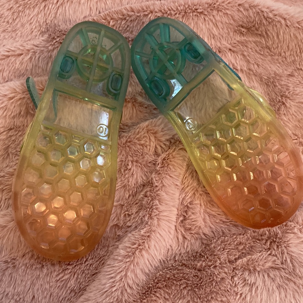 OSHKosh B’Gosh Toddler Girls Pink/Yellow/Blue Jellies w/ Velcro- size 10. - Picture 5 of 9